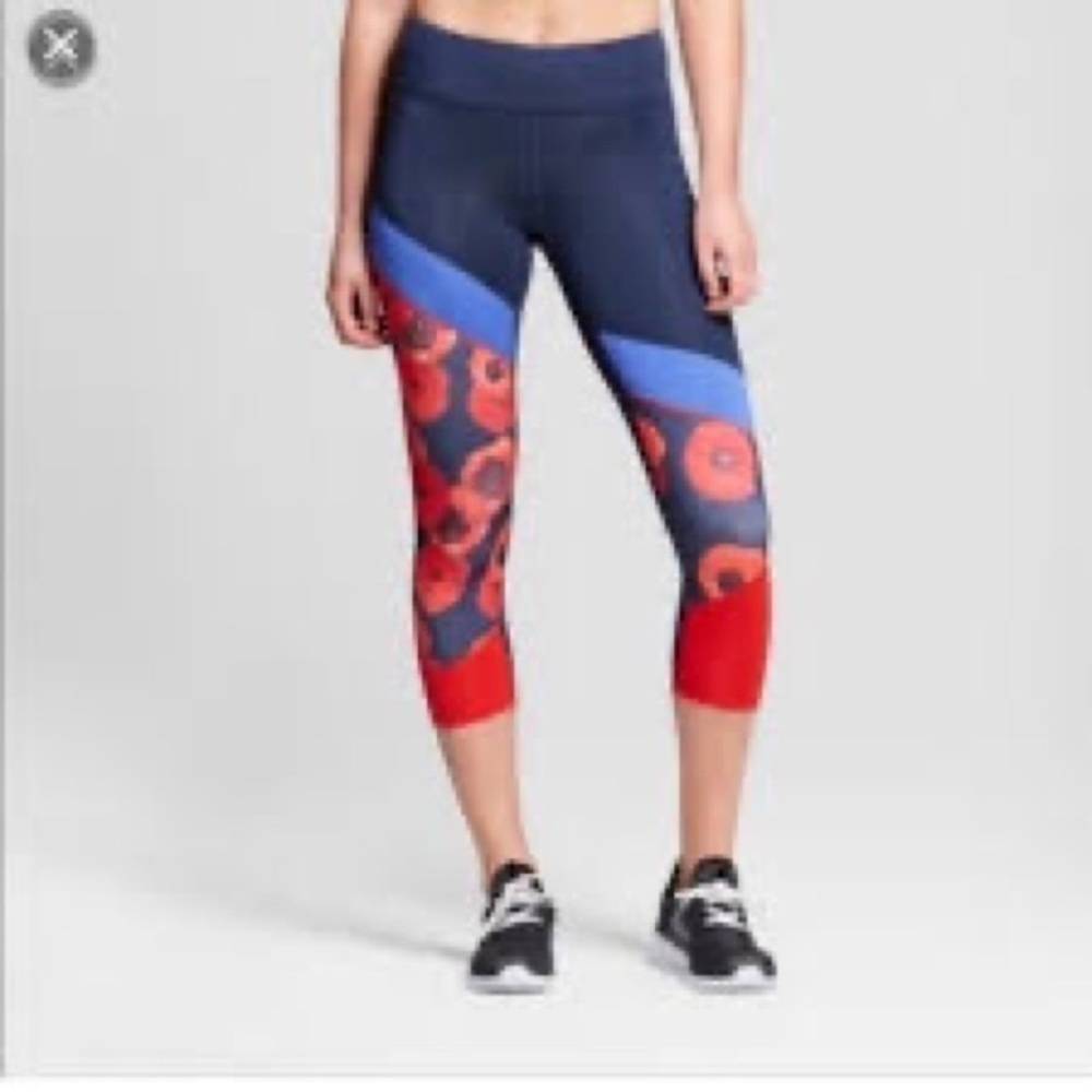 Joylab poppy print capri & matching top